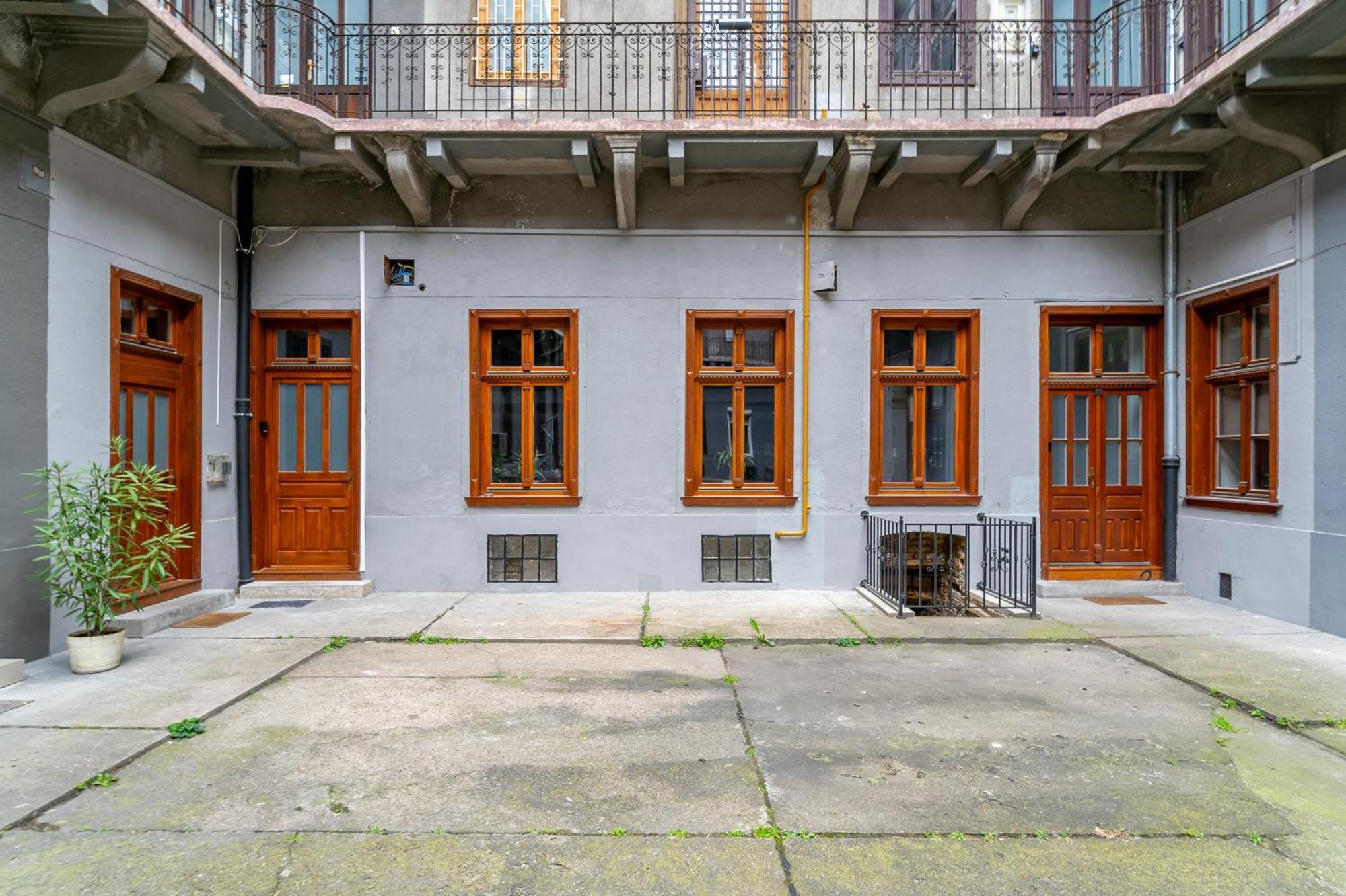 Azure Oasis In The Heart Of The City Βουδαπέστη Εξωτερικό φωτογραφία