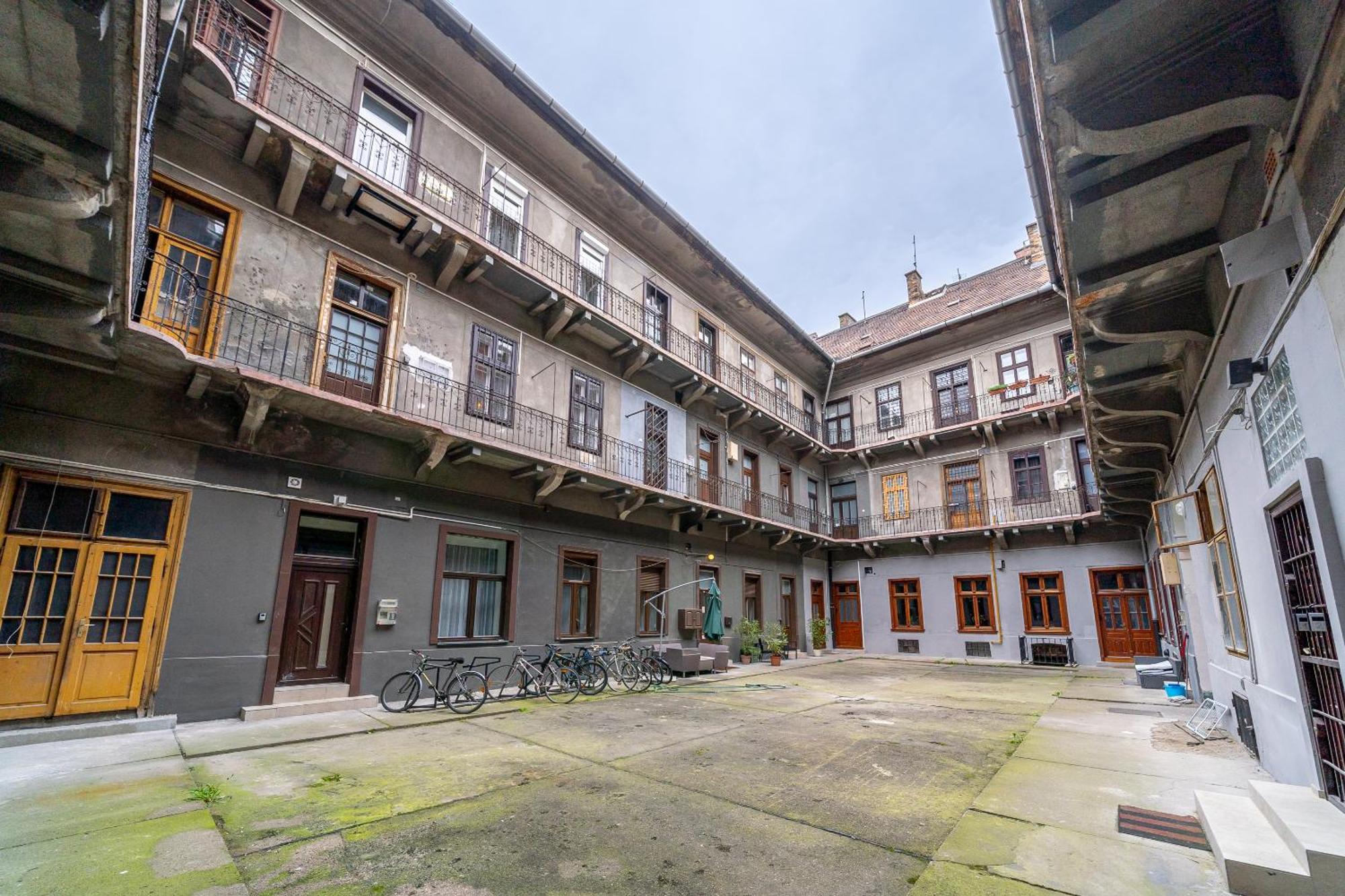 Azure Oasis In The Heart Of The City Βουδαπέστη Εξωτερικό φωτογραφία